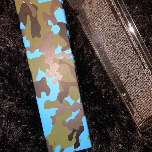 New Mac rock n rebel palette - Picture 3 of 5